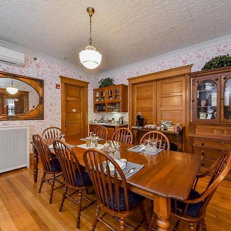 Harrison House Bed & Breakfast Naperville Extérieur photo