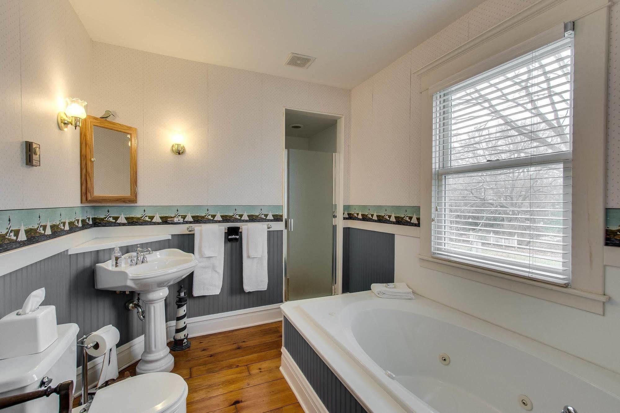 Harrison House Bed & Breakfast Naperville Extérieur photo