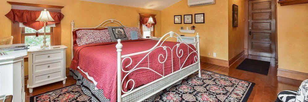Harrison House Bed & Breakfast Naperville Extérieur photo