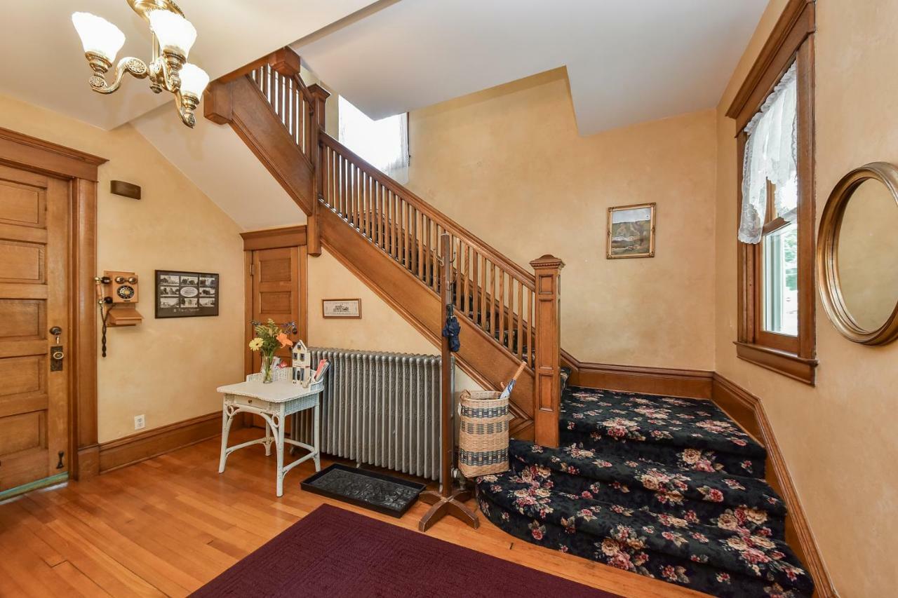 Harrison House Bed & Breakfast Naperville Extérieur photo