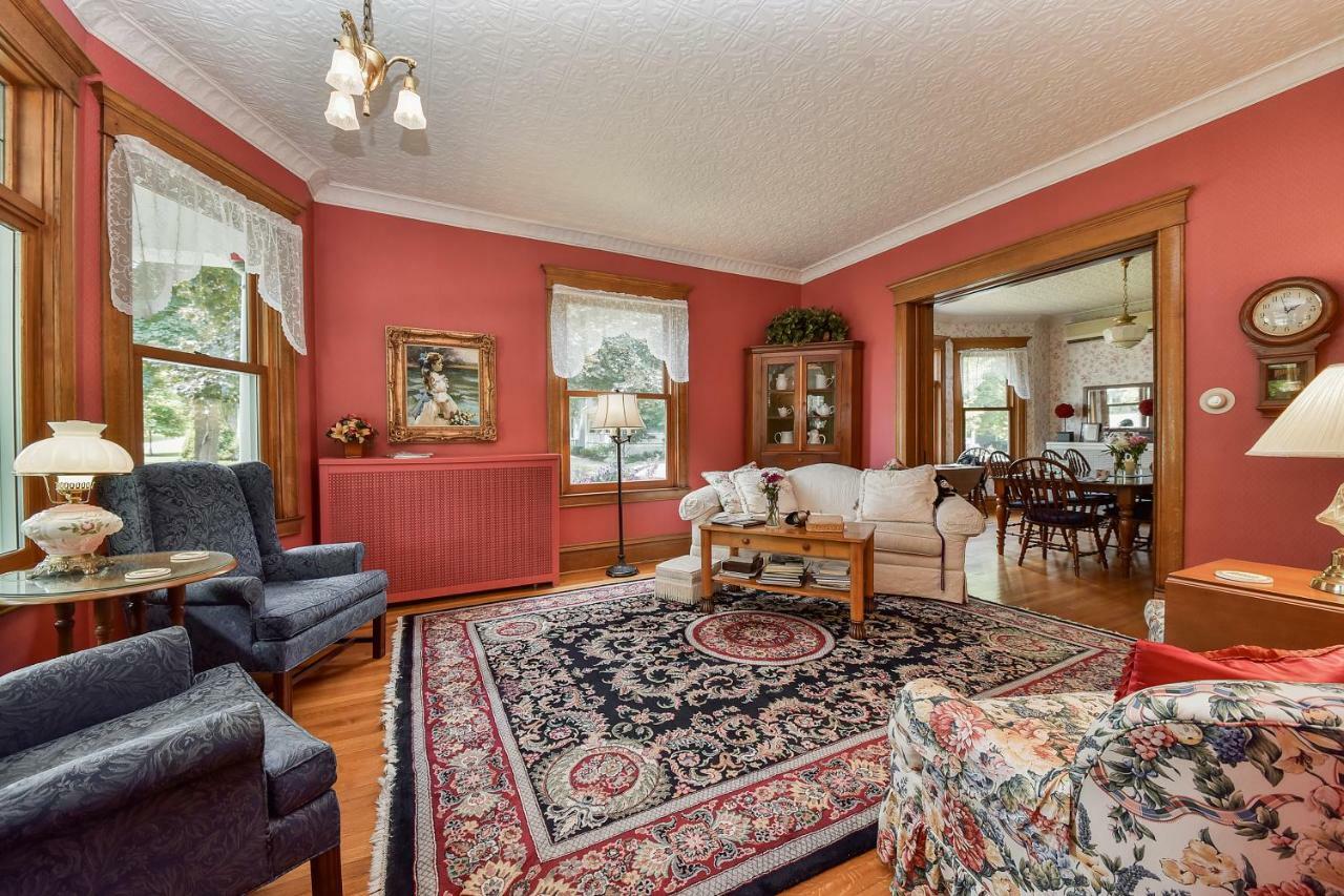 Harrison House Bed & Breakfast Naperville Extérieur photo